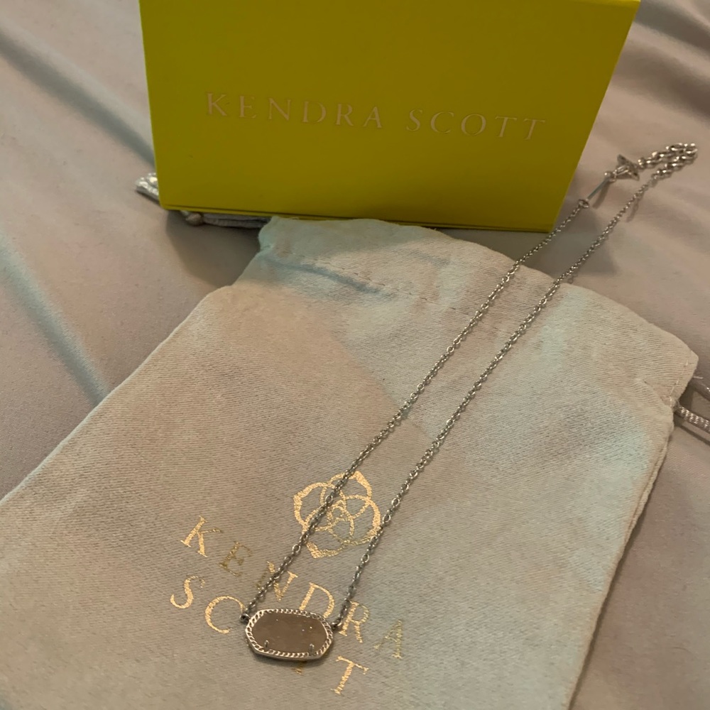 Kendra Scott Necklace